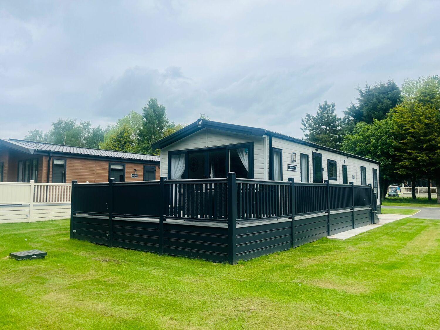 Country Cabin With Hot Tub York Kültér fotó